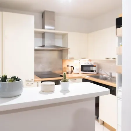 55m2 Bright And Modern Montparnasse Apartament